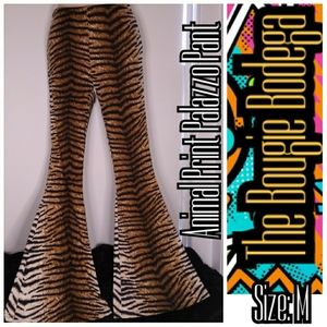Size: M Animal Print Palazzo Pants
